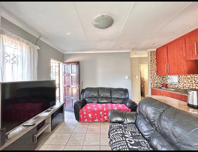 3 BEDROOM HOUSE FOR SALE IN AMANDASIG